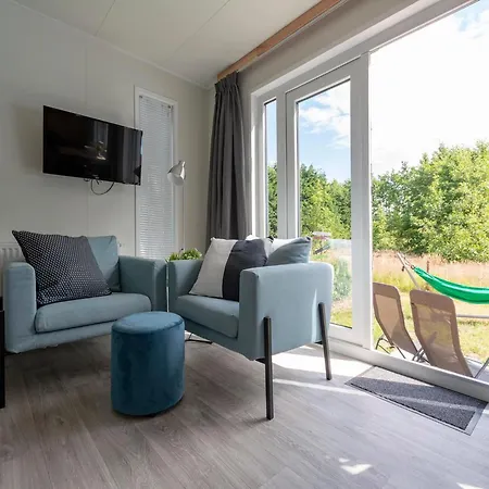 Texel Furnished For 2 Person بيت للعطل *