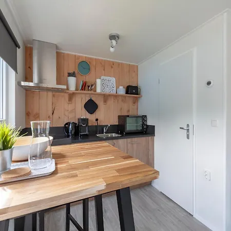 Texel Furnished For 2 Person بيت للعطل *
